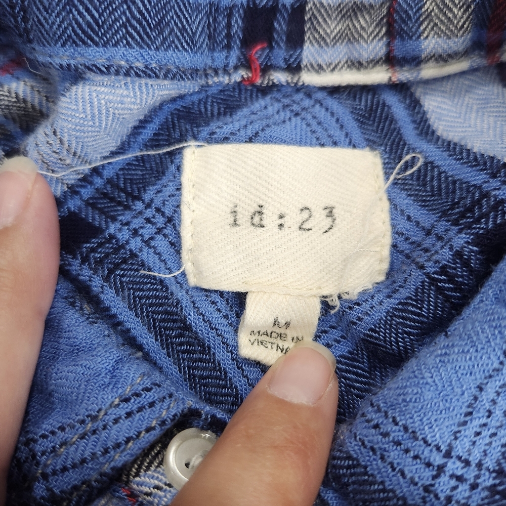 Id:23 Size Medium Blue and White Plaid Shirt - Picture 7 of 9